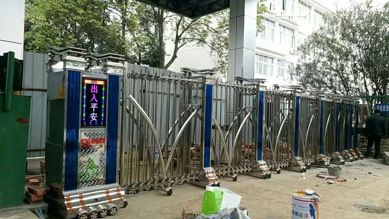 渭南华阴市渭南华阴市四川绵阳市飞机场伸缩门
